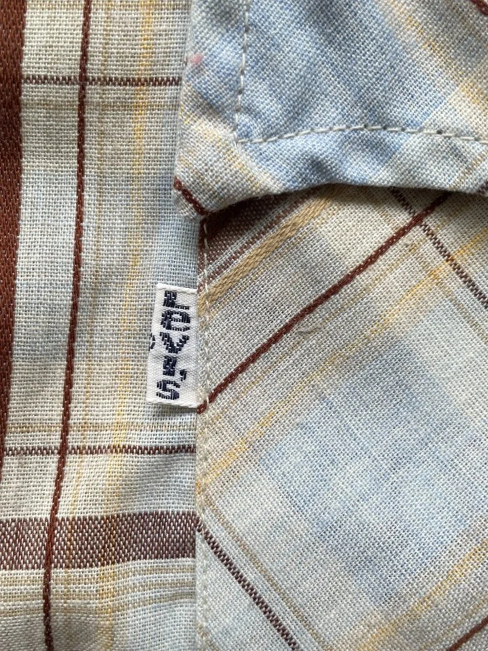 Vintage Levi's Western Plaid Shirt Men's Size Medium Fit 1970s White Tab